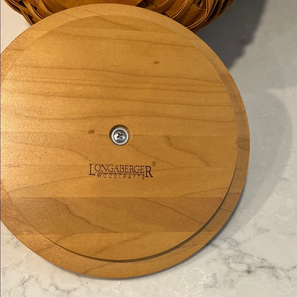 Longaberger 2000 October Fields Basket with Red Plaid liner leaf tie on Lid